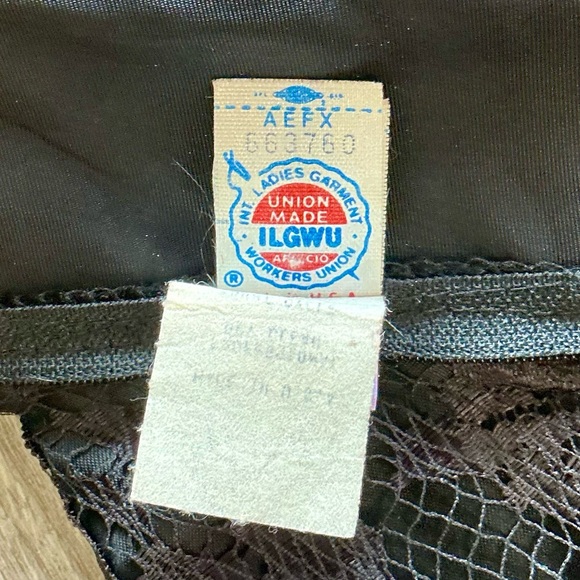 Vintage 1980s Black Lace Overlay Boned Bodice Side Ruched Ruffle Hem Midi Dress - Picture 16 of 17